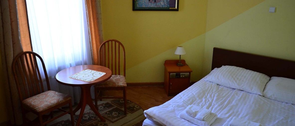 Hotel Bartoszyce komfortowe pokoje noclegi restauracja wypoczynek w Polsce