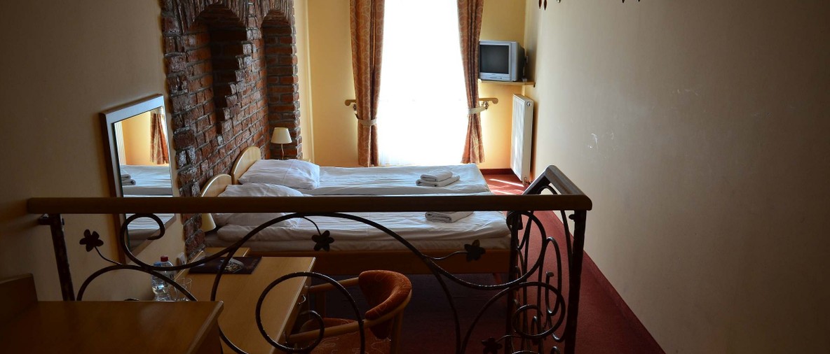 Hotel Bartoszyce komfortowe pokoje noclegi restauracja wypoczynek w Polsce