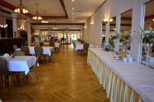 Hotel Bartoszyce komfortowe pokoje noclegi restauracja wypoczynek w Polsce