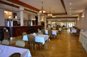Hotel Bartoszyce komfortowe pokoje noclegi restauracja wypoczynek w Polsce